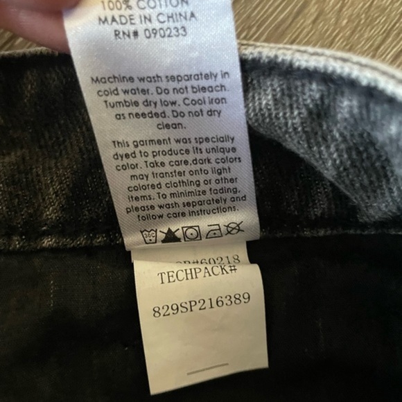 PacSun Distressed Mom Shorts Faded Black Size 26 NWOT‎ - Picture 9 of 9